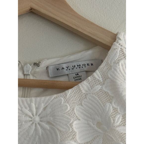 KAY UNGER Maurena White Floral Lace Floral High Neck Gown Size 14 - Picture 6 of 8